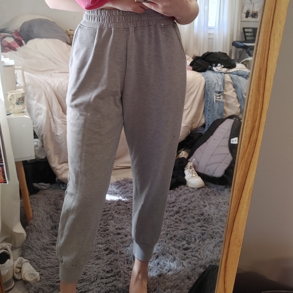 YOVELA Baggy Sweatpants - Picture 4 of 4